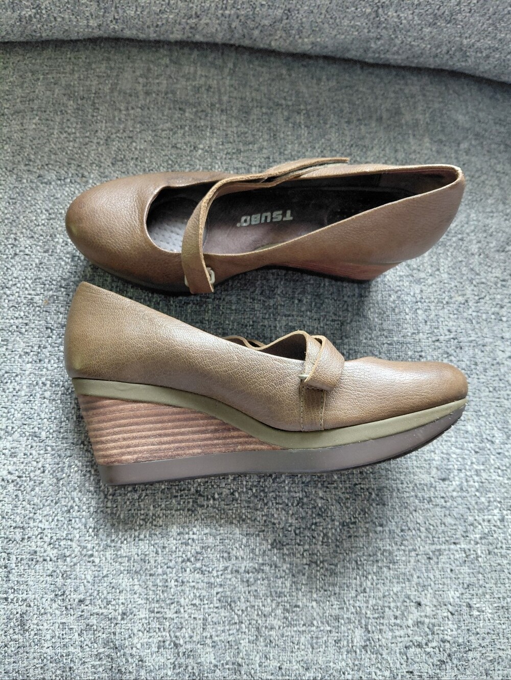 Y2K TSUBO Karris Olive Green Earth Toned Mary Jane Leather Wedges Size 7 - Picture 3 of 7